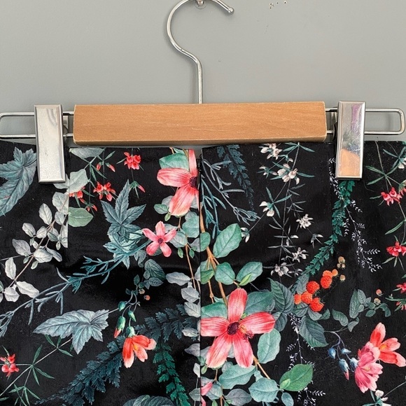 MINKPINK Floral Mini Skirt - Picture 3 of 6